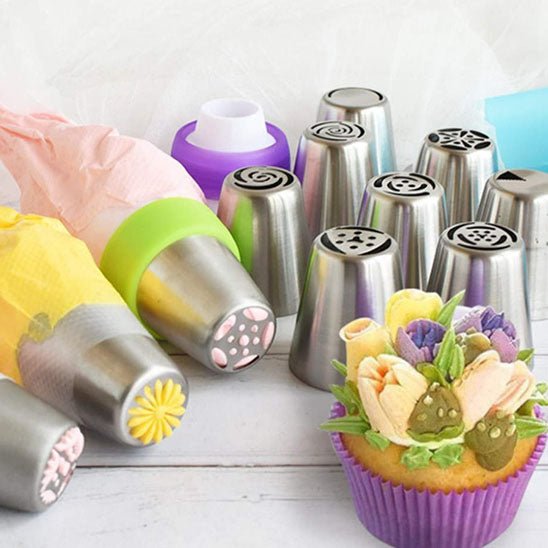 douille motifs floraux un cupcake