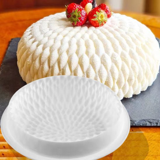 moule a gateau rond a motifs avec fraises